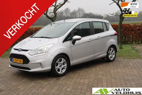 Ford B-Max 1.0 EcoBoost Titanium DISTRIBUTIE TREKHAAK WINTERBANDEN OP VELG