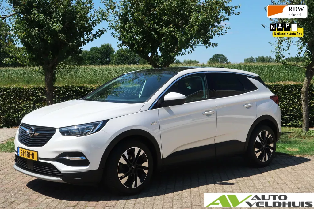 Opel Grandland X 1.2 Turbo Business Executive